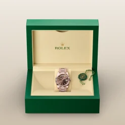 Rolex Day-Date 40 Oro Everose de 18 quilates Discount