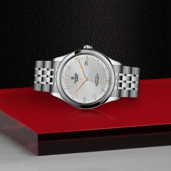 Tudor 1926 Hot