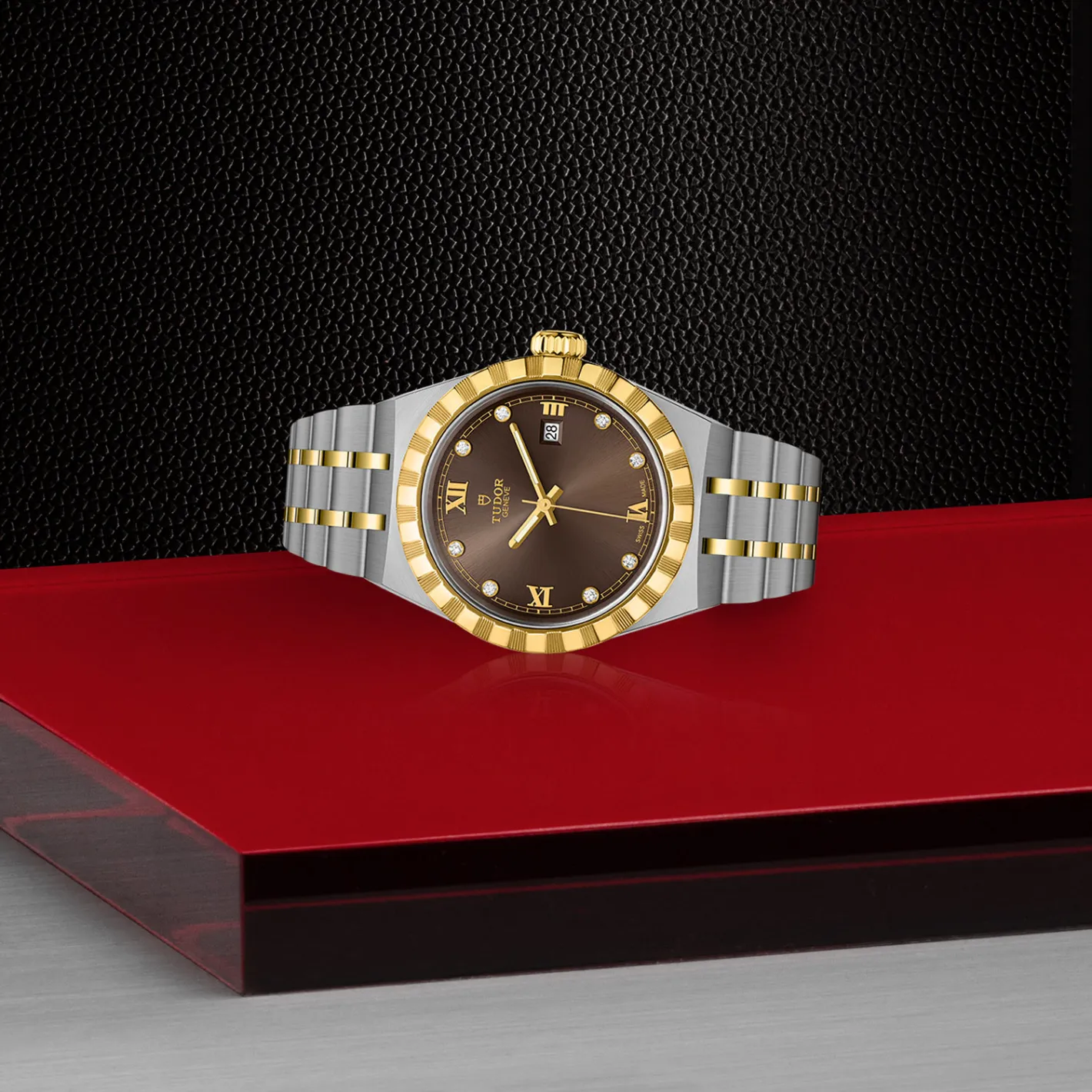 Tudor Royal Hot