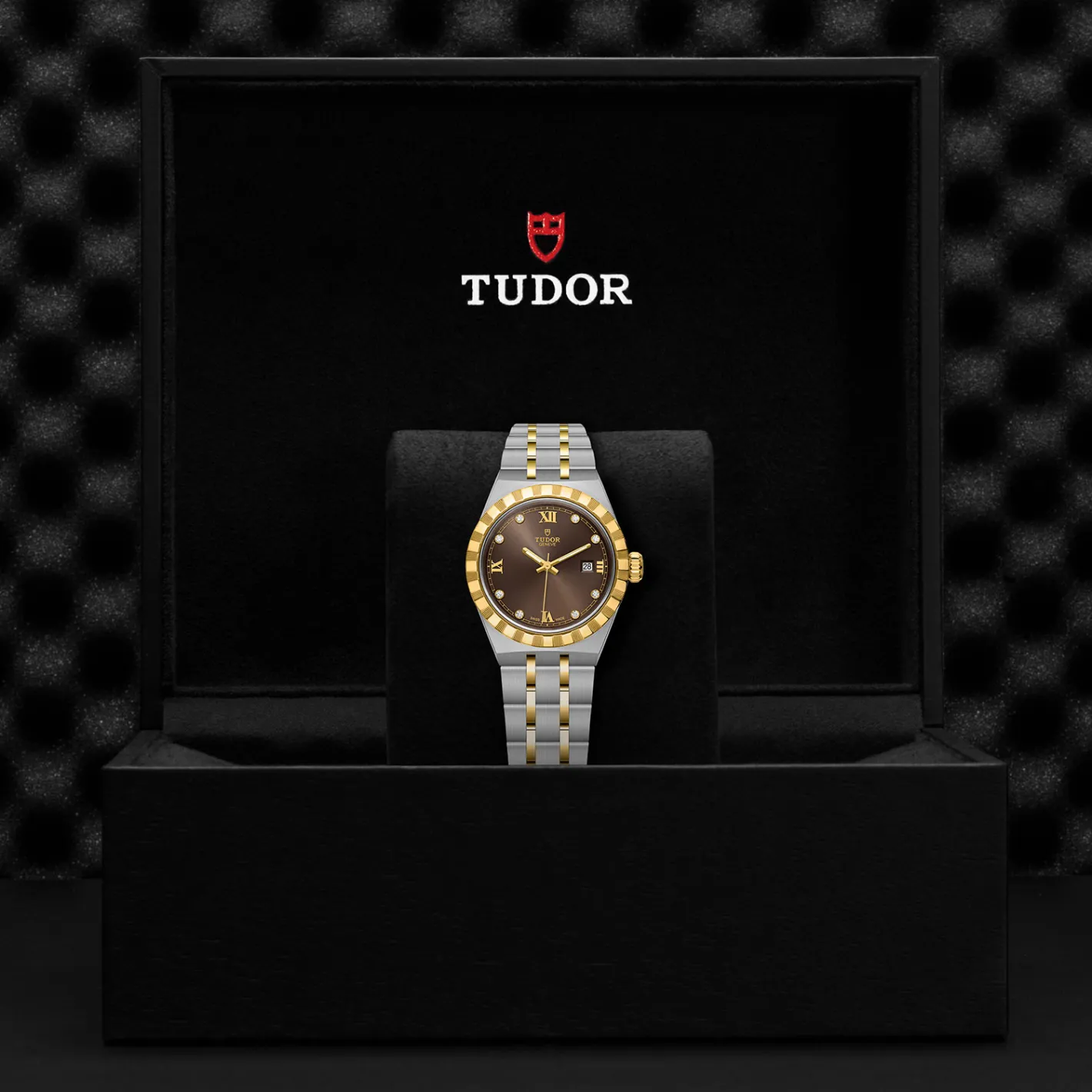 Tudor Royal Hot