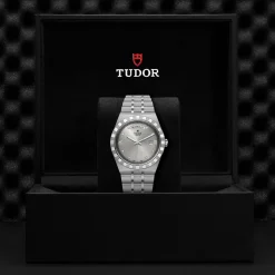 Tudor Royal New