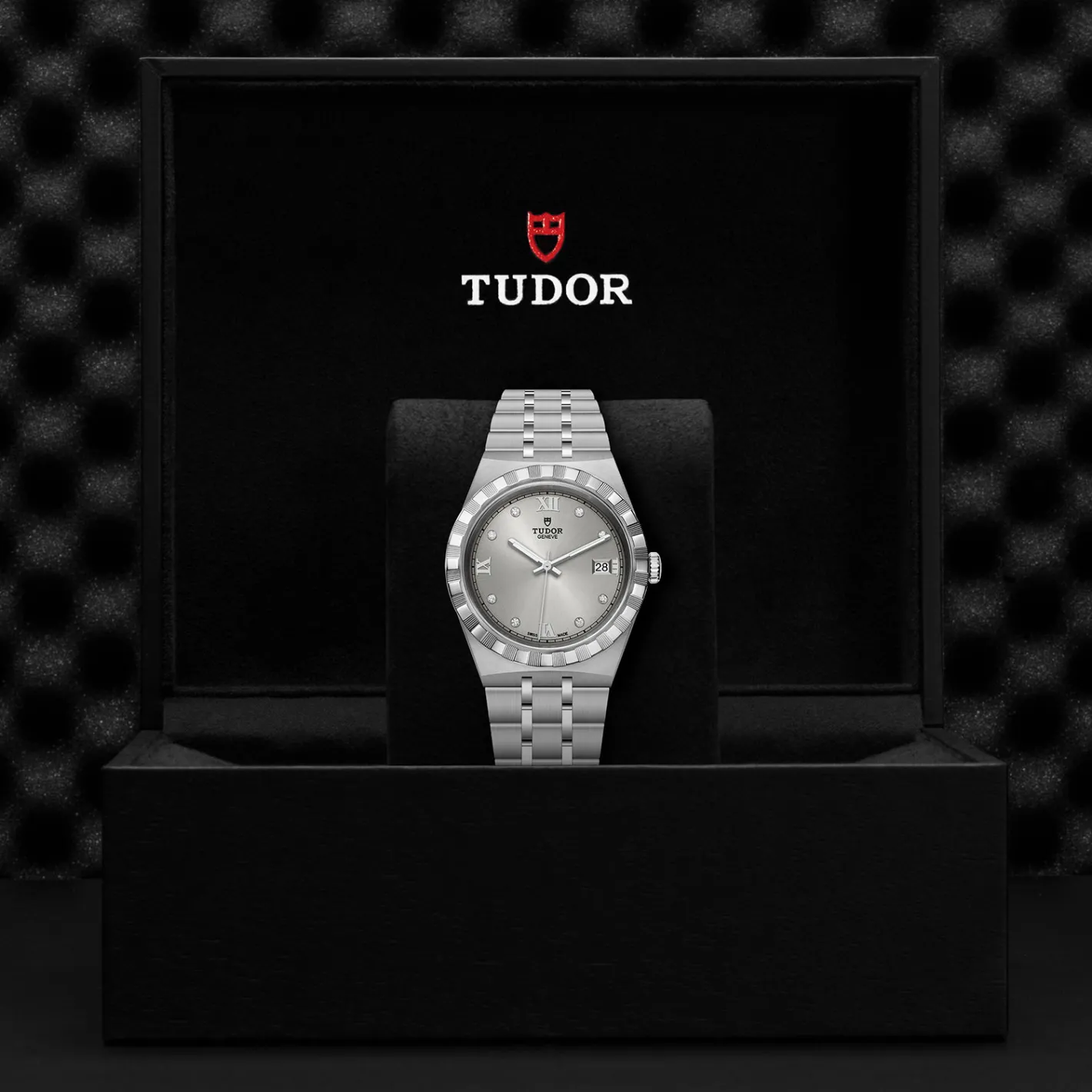 Tudor Royal Hot
